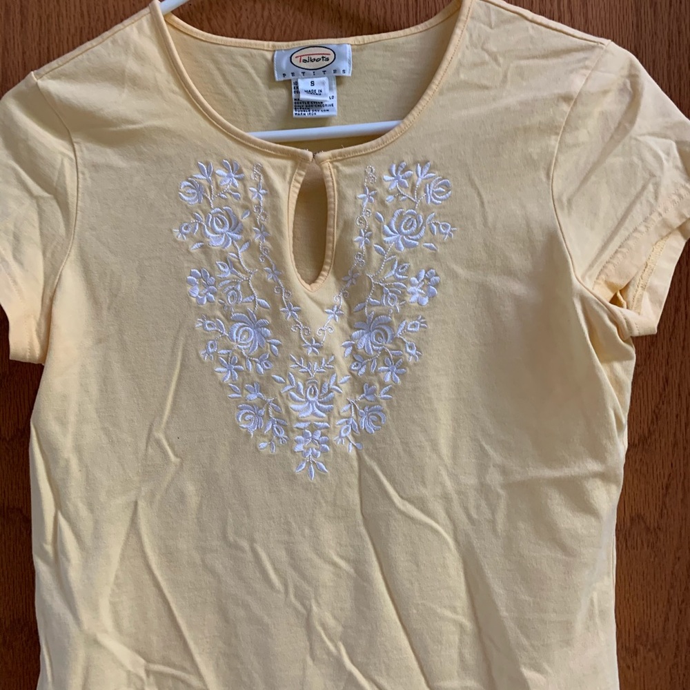 Cute top